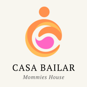 Mommies House er en legestue og et mødested for mødre og deres børn i Roskilde på Casa Bailar studio